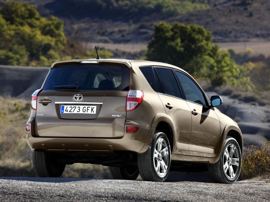  Toyota RAV4 2008 года  (фото 23 из 25)